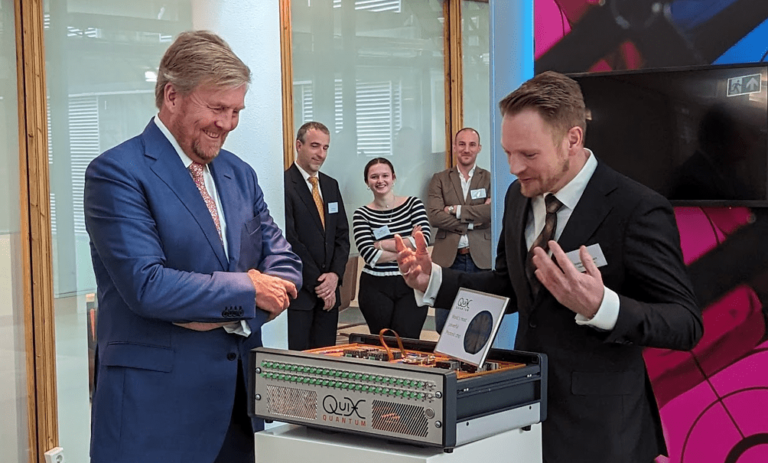 King Willem-Alexander visits PhotonDelta and SMART Photonics